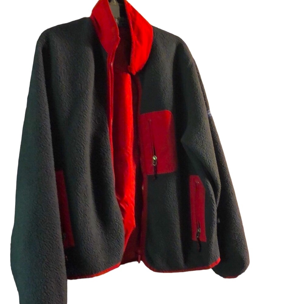 Duffer st George fleece. Charcoal grey and red. Zip up.